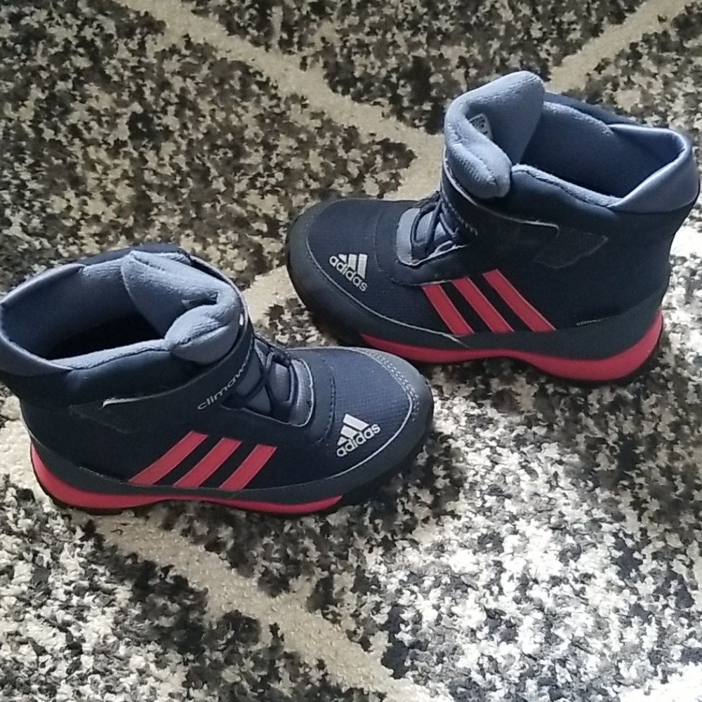 Girls Adidas boots size 11 - Picture 2 of 3